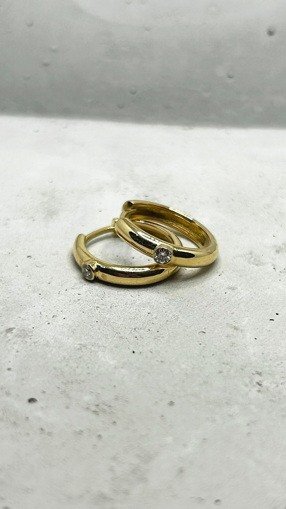 Miniatura: Argola Dots Anna 12 pt Ouro 18k