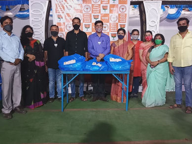 भाजपा चित्रपट कामगार आघाडी ठाणे जिल्हा यांच्या वतीने मोफत अन्नधान्य वाटप...