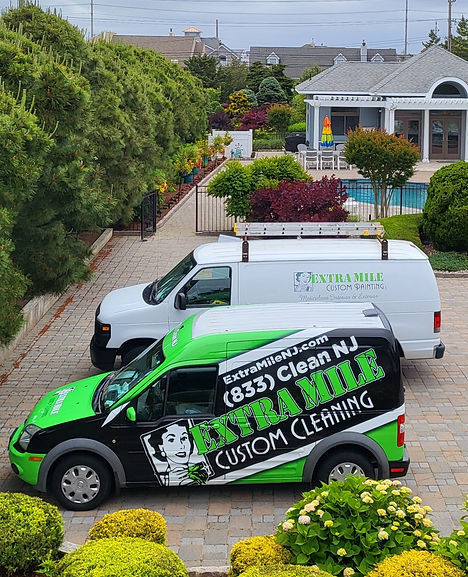 both vans at mikes .jpg