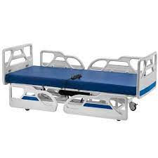 Para alugar uma cama hospitalar, você pode seguir estes passos:
1. Pesquise por empresas de locação de equipamentos médicos na sua região.
2. Entre em contato com essas empresas por telefone ou através de seus sites para solicitar informações sobre a disponibilidade de camas hospitalares para aluguel.
3. Verifique os requisitos e documentos necessários para o aluguel, como documentos de identificação e comprovante de endereço.
4. Pergunte sobre os custos envolvidos, incluindo taxas de entrega, tempo mínimo de aluguel e custos de manutenção.
5. Caso necessário, pergunte sobre a disponibilidade de acessórios adicionais, como colchões e grades laterais.
6. Faça a reserva da cama hospitalar escolhida, fornecendo as informações necessárias e agendando a entrega ou retirada do equipamento.
7. Antes de receber a cama hospitalar, verifique se ela está em boas condições de funcionamento e faça anotações sobre quaisquer danos já existentes, para evitar problemas futuros.
8. Ao final do período de aluguel, entre em contato com a empresa para agendar a devolução do equipamento.
Lembre-se de se informar sobre a política de troca ou suporte técnico em caso de problemas com o equipamento durante o período de aluguel.