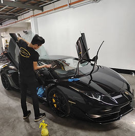Car tinting service