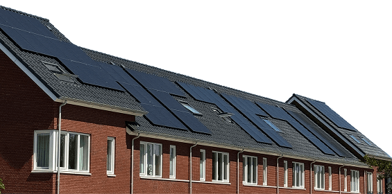 zonnepanelen op rijtje huizen