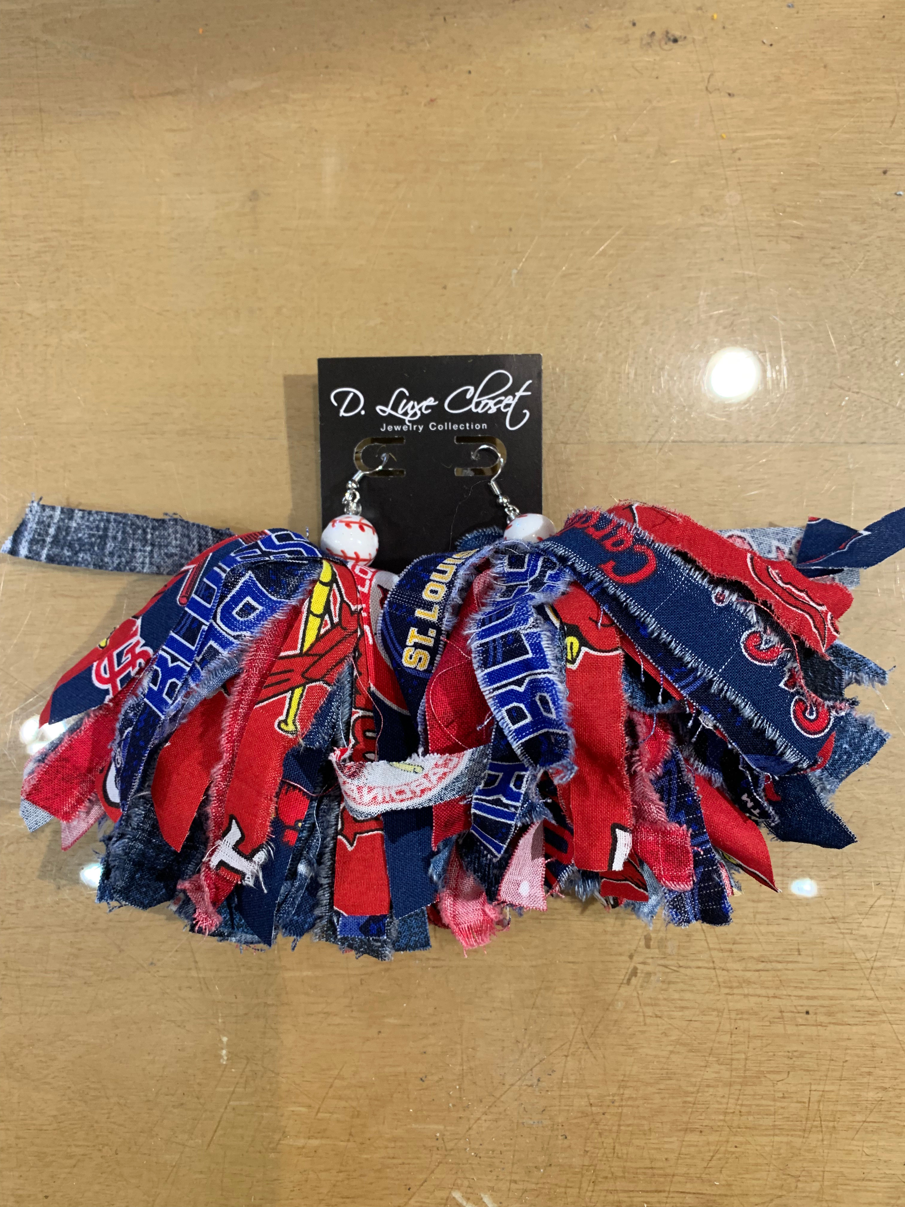 D. Luxe 314 STL Mixed Thread Tassels