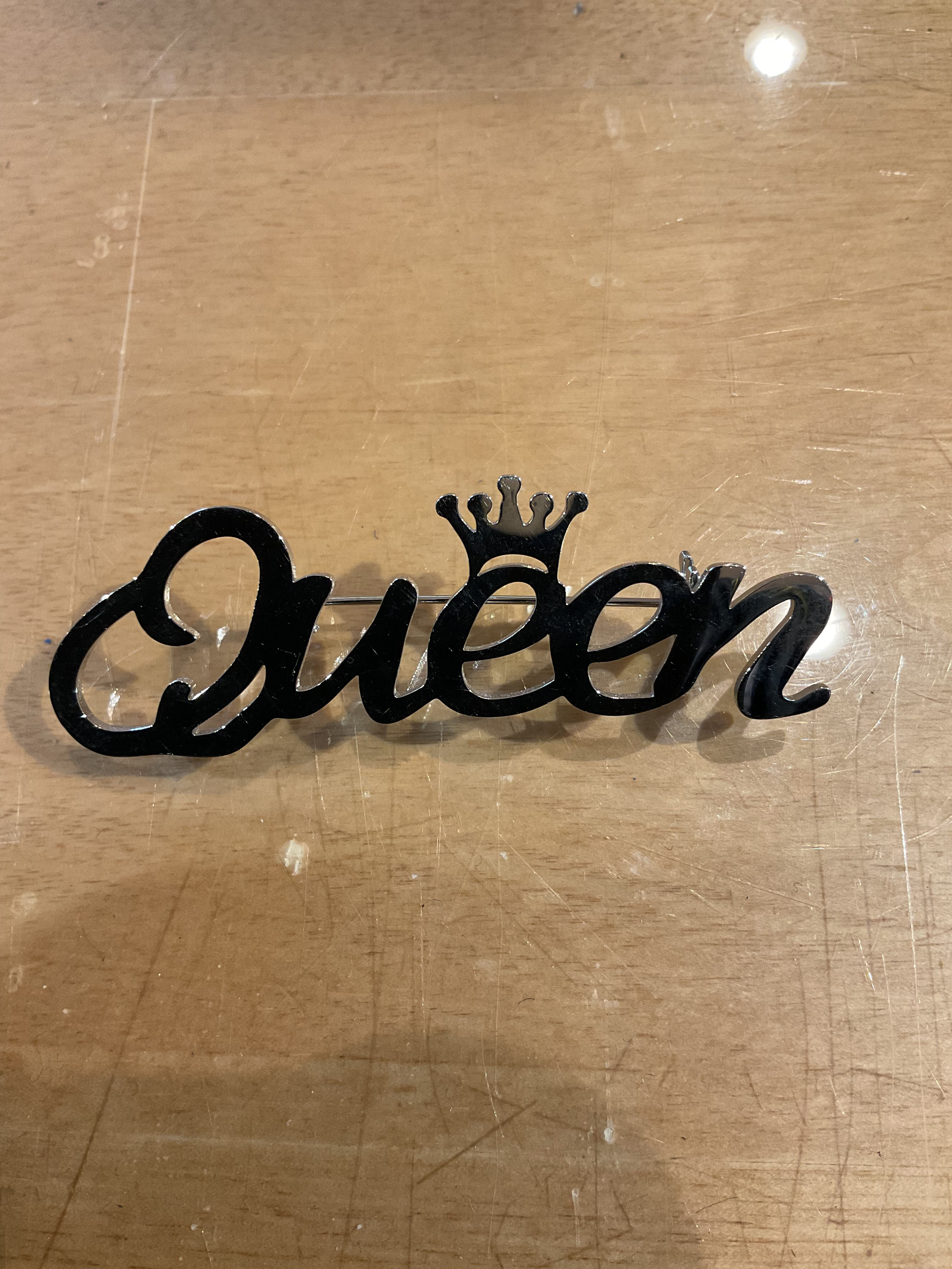Queen Brooch 
