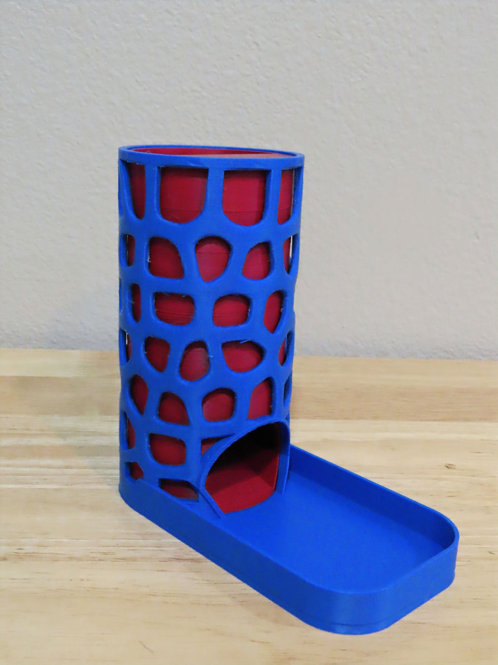 Mix and match mesh sleeve dice tower, customizable colors, 5.75"x2.8"x5.4", decorative board game accessory.