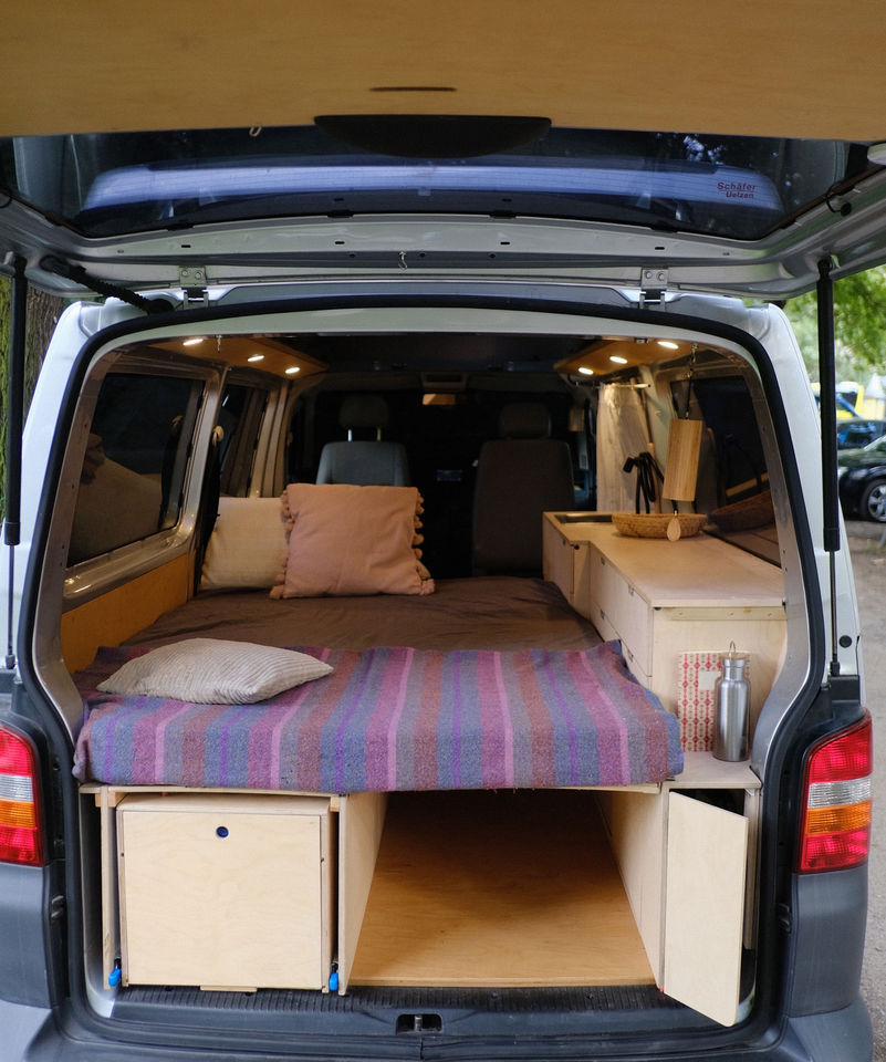 Van_Interieur_bed_halisch_edited_edited.jpg