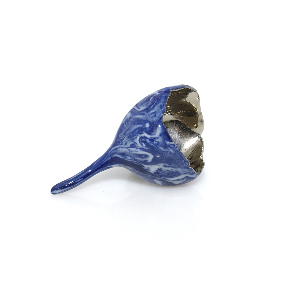 Brosa pin din portelan marmorat