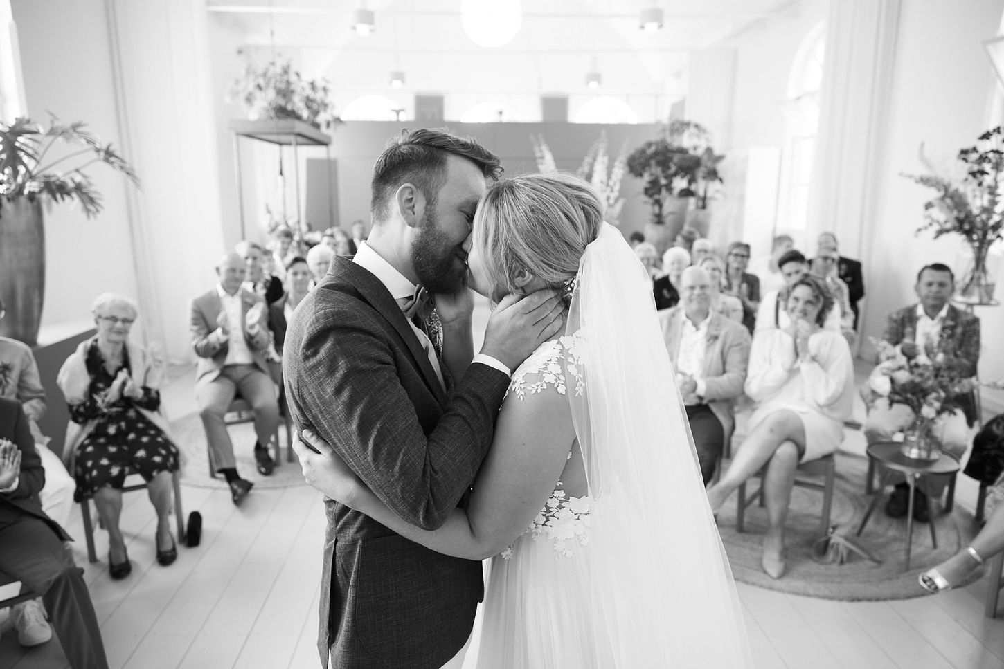 Sfeervolle trouwlocatie in Lemmer voor een intieme ceremonie, persoonlijke bruiloft en bijzondere momenten vol beleving en verbinding.