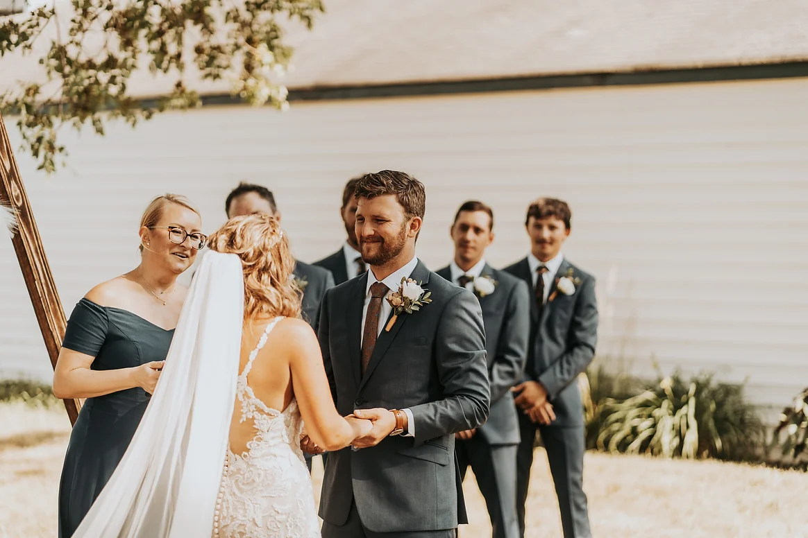outdoor wedding ceremony at Minneapolis wedding venue