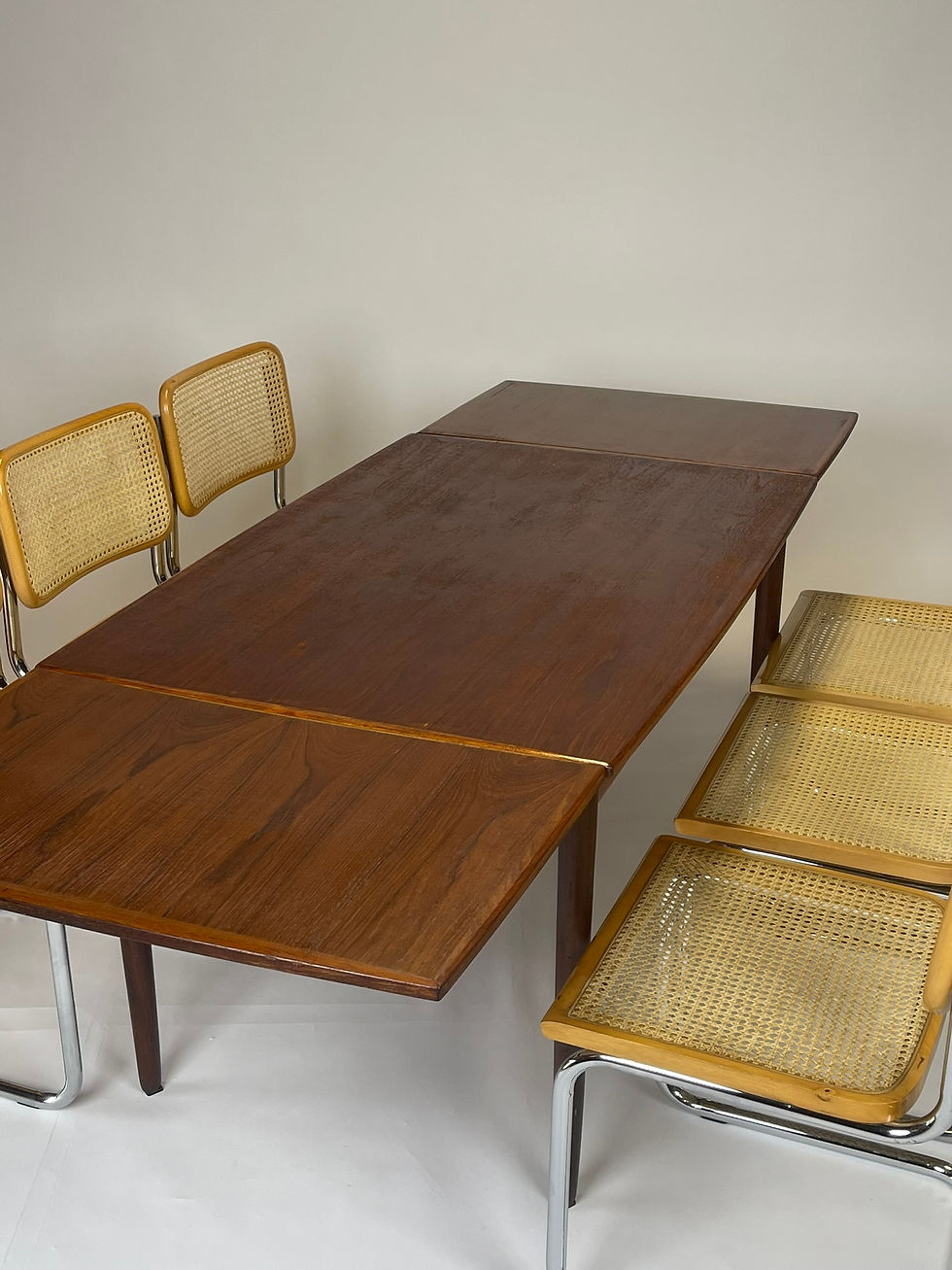 Miniature : Table scandinave en teck année 60