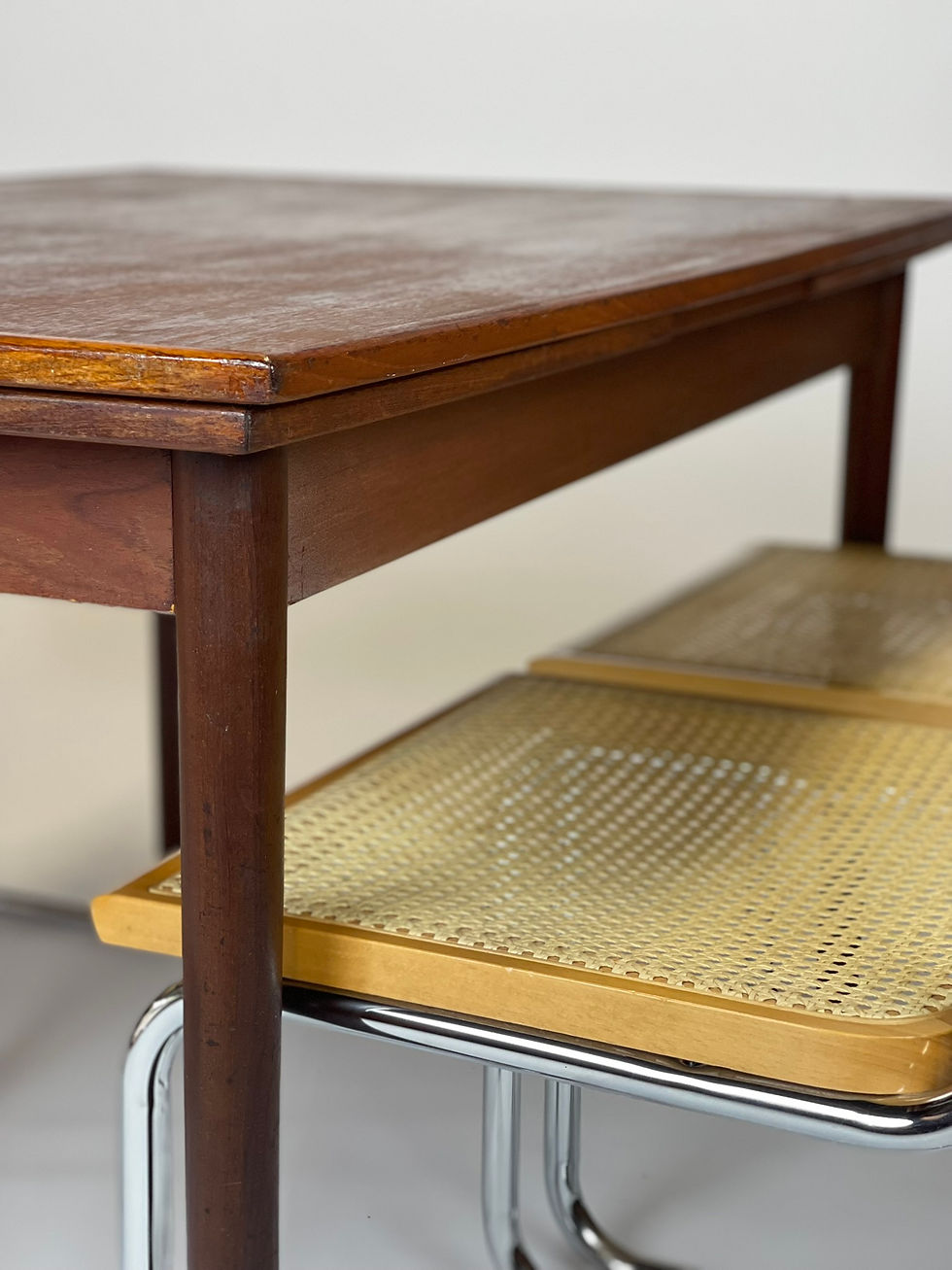 Miniature : Table scandinave en teck année 60