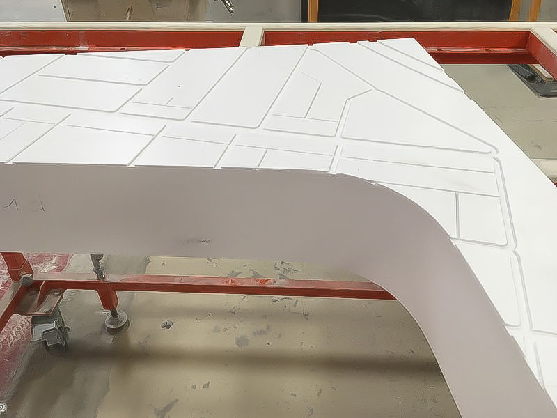Curved foam mold for commercial food court design