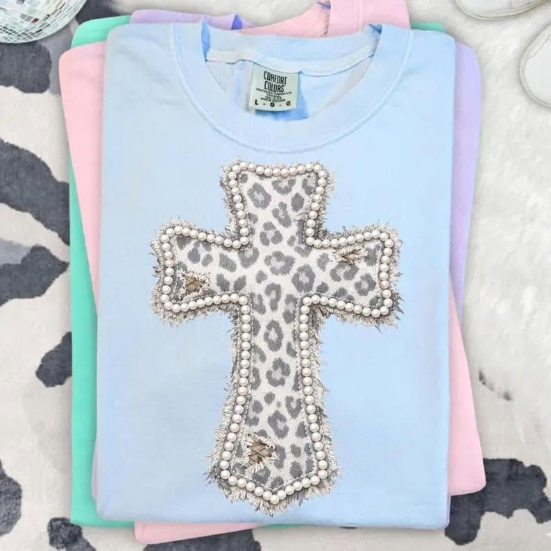 Thumbnail: Leopard Cross  Faux Pearl /Textured