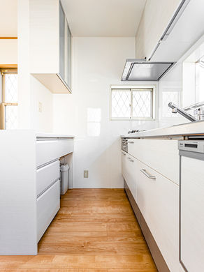 段差を解消して扉も引き戸に！動線も改善したバリアフリー設計！｜リフォームの施工事例｜戸建て