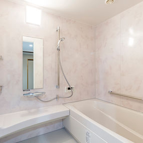 桜の樹の下のような、ゆったり落ち着いたバスルームになりました｜リフォームの施工事例｜浴室・バス