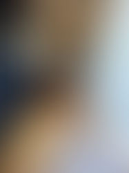 玄関収納下の間接照明で床をほんのり照らし、温かい雰囲気の玄関になりました。｜玄関