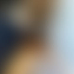 玄関収納下の間接照明で床をほんのり照らし、温かい雰囲気の玄関になりました。｜玄関