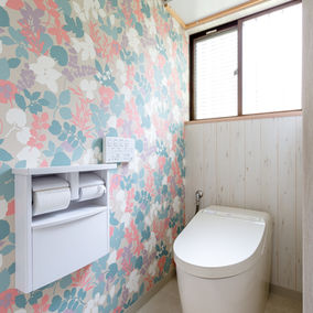 タンクレストイレに交換。内装も可愛くしました。｜リフォームの施工事例｜トイレ