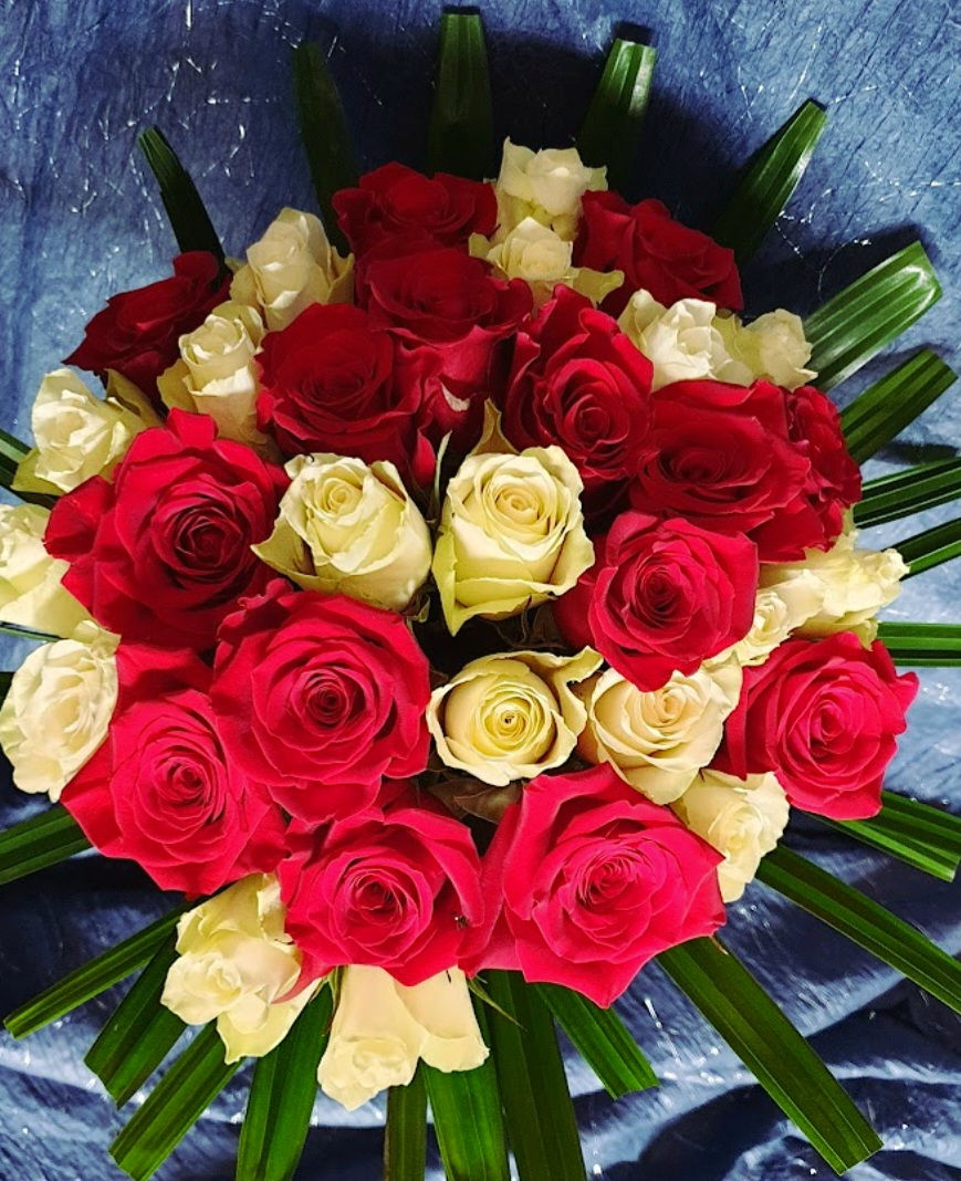 Miniatura: Ramo de 60 Rosas