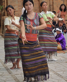 Danses_Cham.jpg