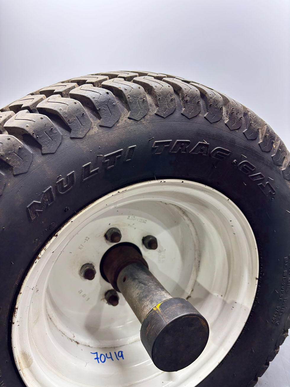 Thumbnail: Unbranded	 / Rim with tire / 24x12.00-12NHS