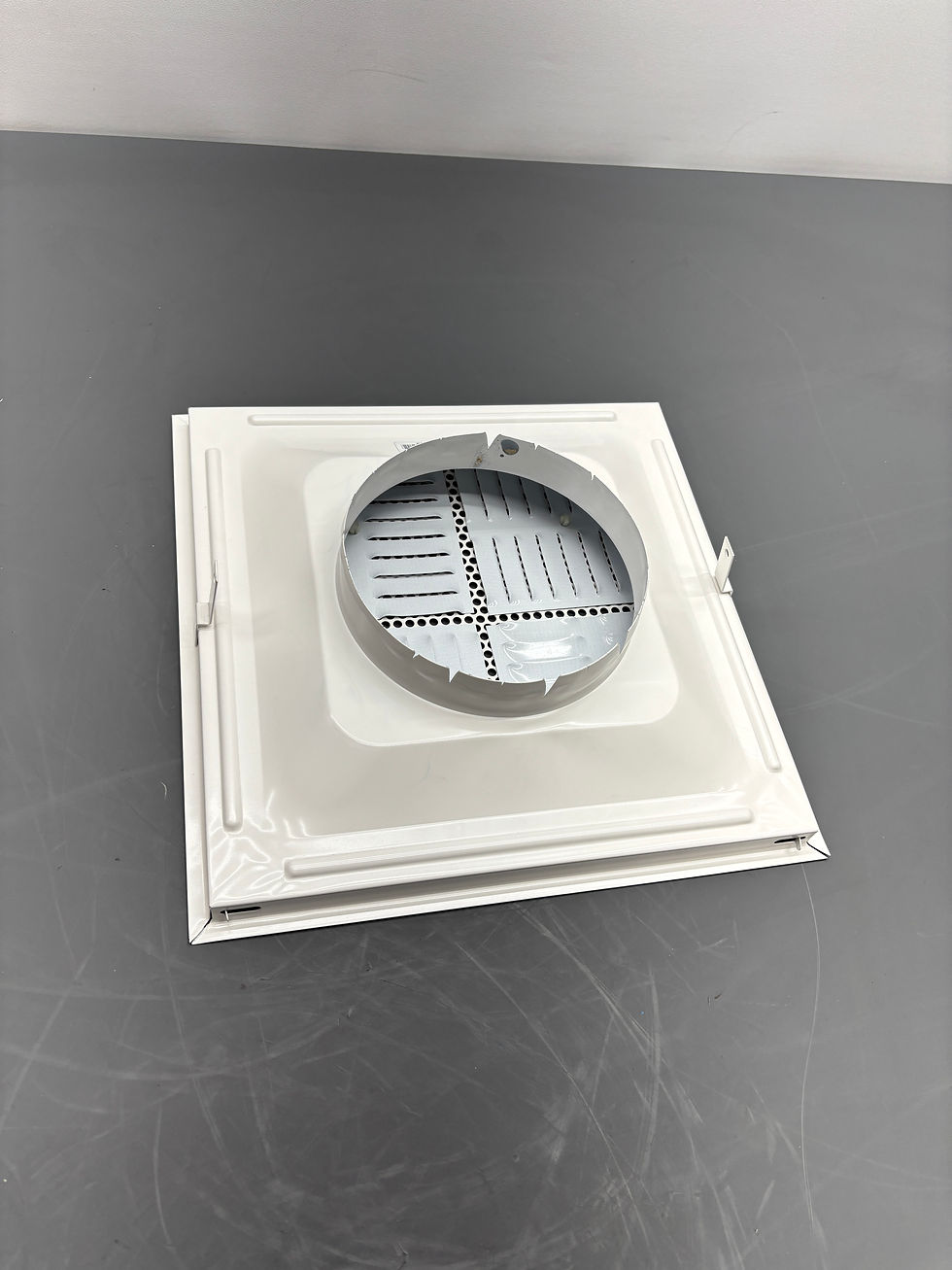 Miniatura: Titus PAS / Steel Perforated Diffuser 12x12" / Steel Perforated Diffuser 12x12"