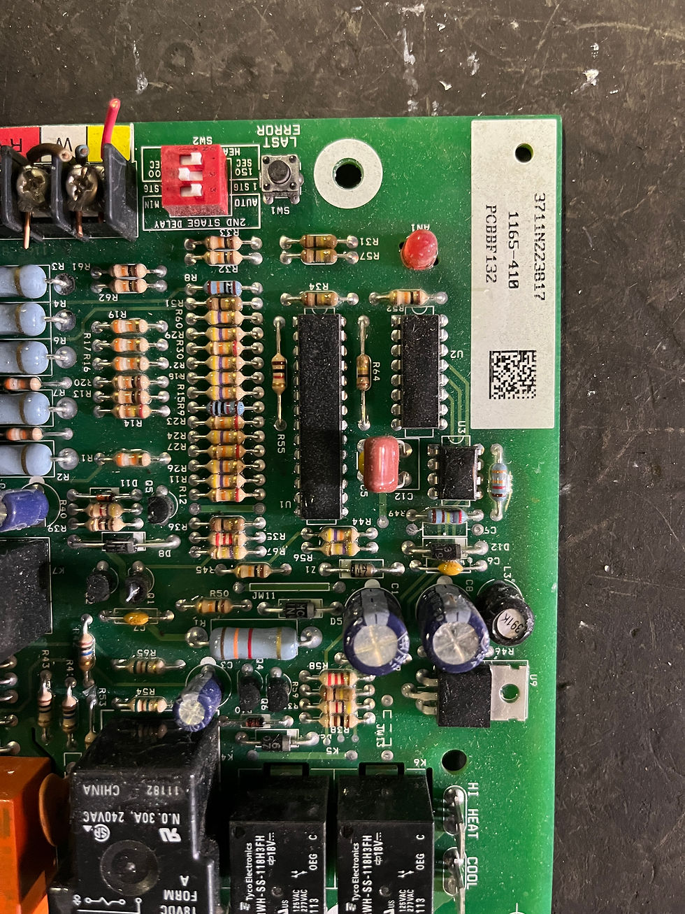 Miniatura: Placa de control del horno Goodman PCBBF132 1165-410