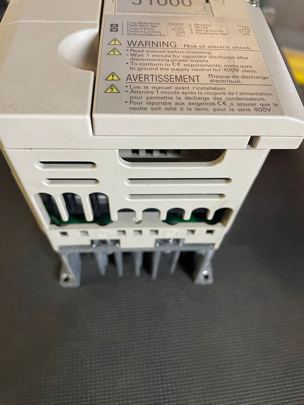 Miniatura: Variador de frecuencia Yaskawa J1000 CIMR-JU4A0007BAA, entrada 380-480 V, trifásico, salida 0-480 V