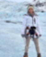 Cliente caminando en glaciar, Islandia