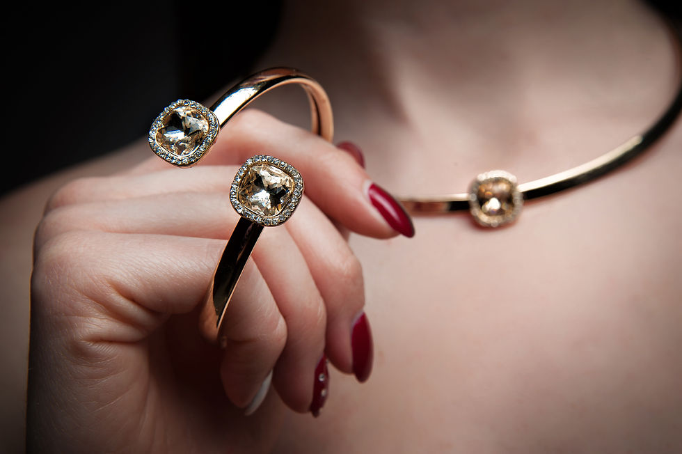 beautiful woman with jewelry, close-up.j