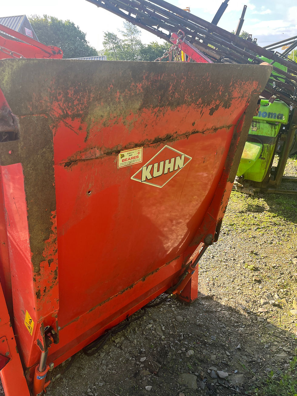 Thumbnail: Kuhn Primor 2060M Straw Chopper 