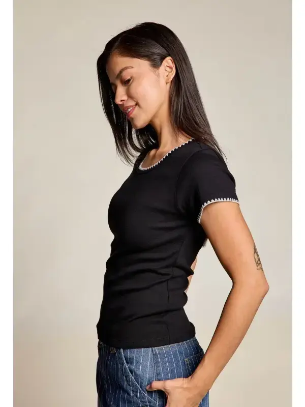Shell Stitch Tee