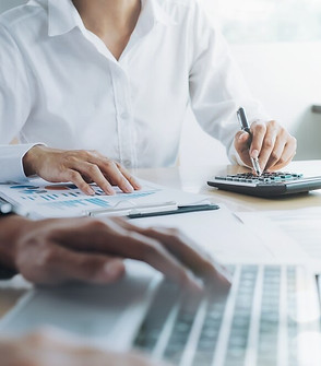 business-team-present-professional-investor-working-new-startup-project-finance-meeting_14