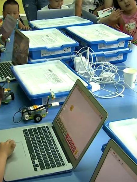 ntn_china_coding_160903.nbcnews-ux-1080-600.jpeg