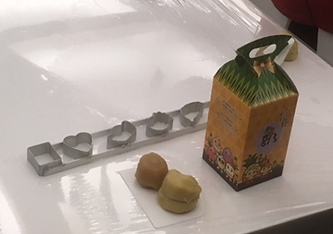 パイナップルケーキ作り体験