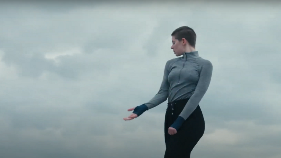 OneFourOne_RobbieBird_10.14.05 PM