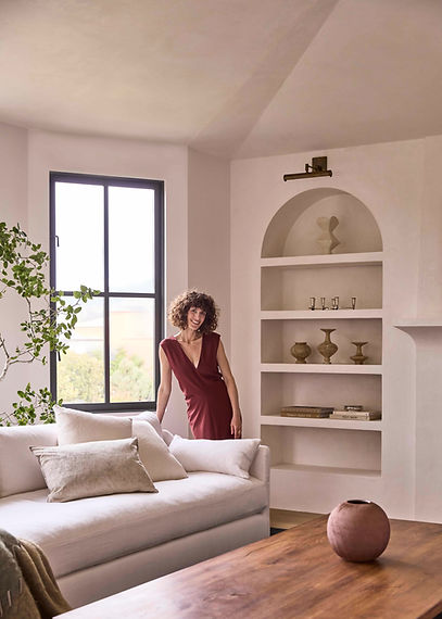 KOSMA_SEACLIFF_FRONT_ROOM_PORTRAIT_2701_LR.jpg