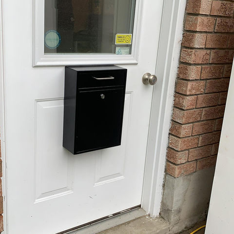 Image of secure cash box