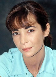les-yeux-helene-est-devenue-josy-bernard_edited.jpg