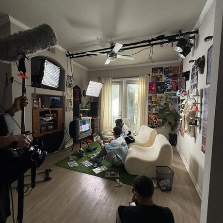 Lighting grip installed inside the room