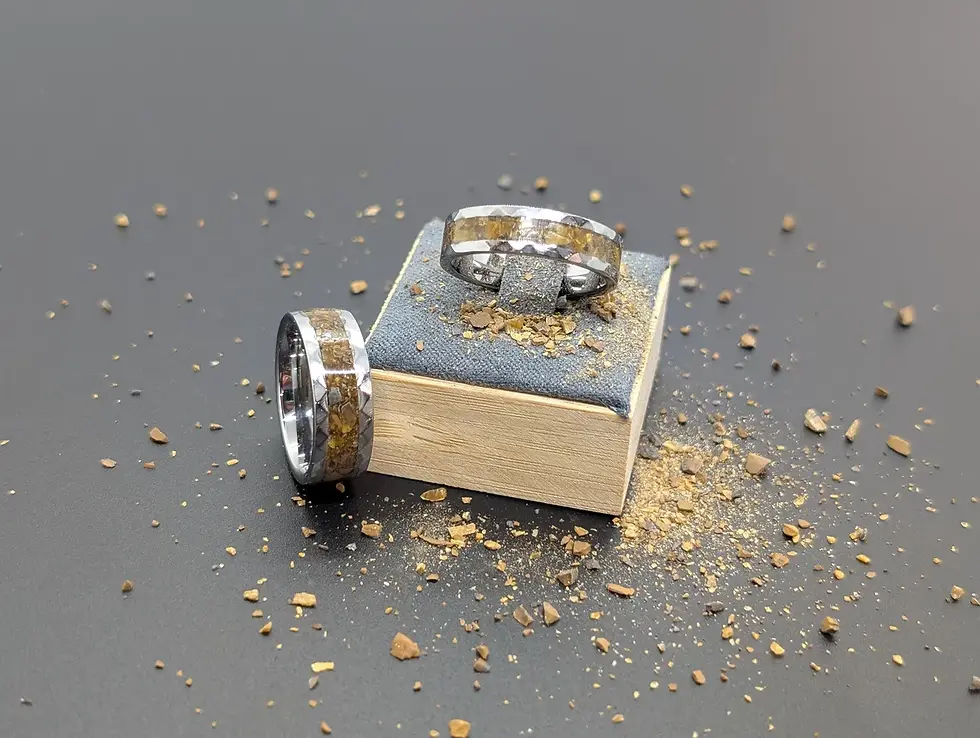 Miniature : Anneaux bagues martelés tungstène Oeil de tigre
