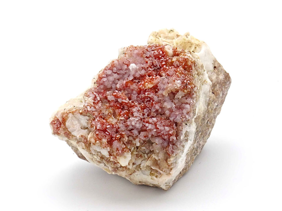 vue de face d'une pierre semi précieuse de vanadite