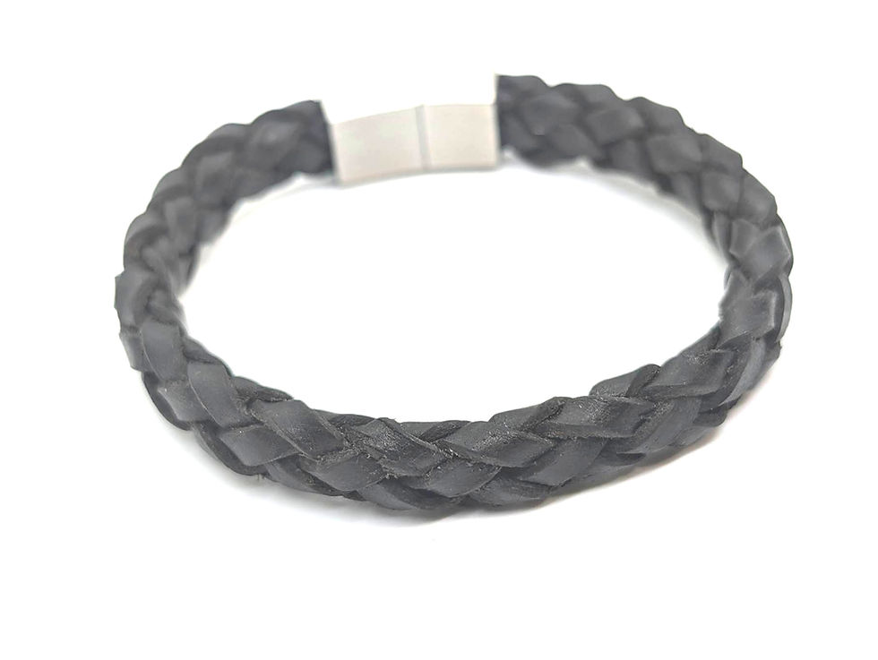 Miniature : vue de face bracelet cuir tressé marron avec un fermoir argenté