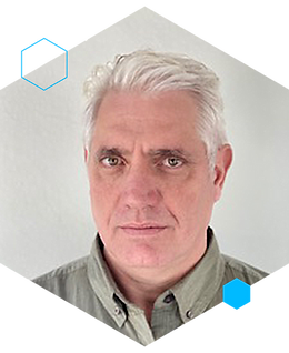 Dr Charles Neuhaus headshot