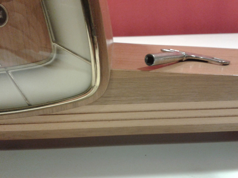 Miniatura: Reloj mecánico de chimenea