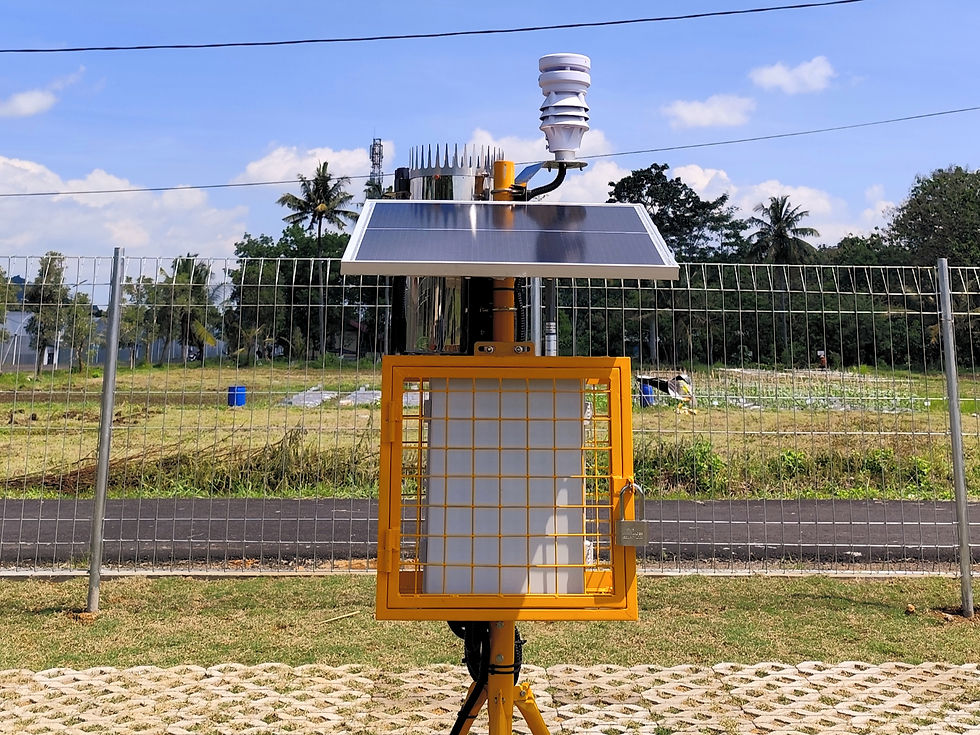 Instalasi Automatic Weather Station (AWS) di Jember, Jawa Timur, menunjukkan komitmen nyata dalam menghadirkan teknologi pemantauan cuaca yang modern dan bermanfaat.