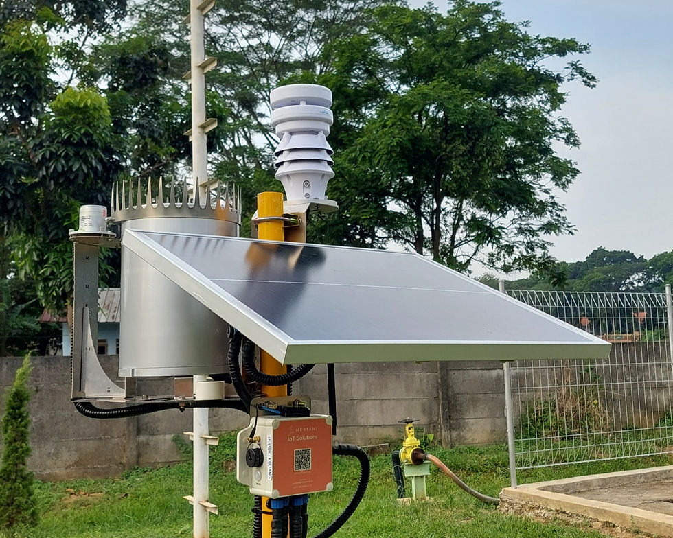 Instalasi Automatic Weather Station (AWS) menjadi langkah strategis untuk mendukung pemantauan kesuburan tanaman sekaligus memperkuat kegiatan penelitian