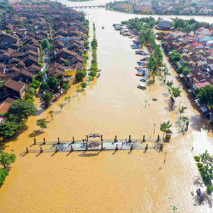 Early warning system atau sistem peringatan dini adalah sistem terpadu dan terintegrasi yang dirancang untuk mampu memberikan peringatan pada kondisi tertentu