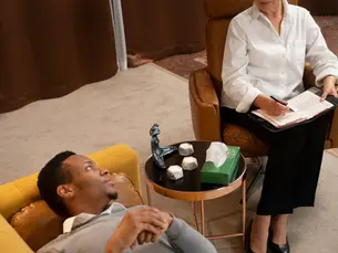 Vì sao nên chọn chuyên gia trị liệu được đào tạo bài bản tại Hồng Thu?