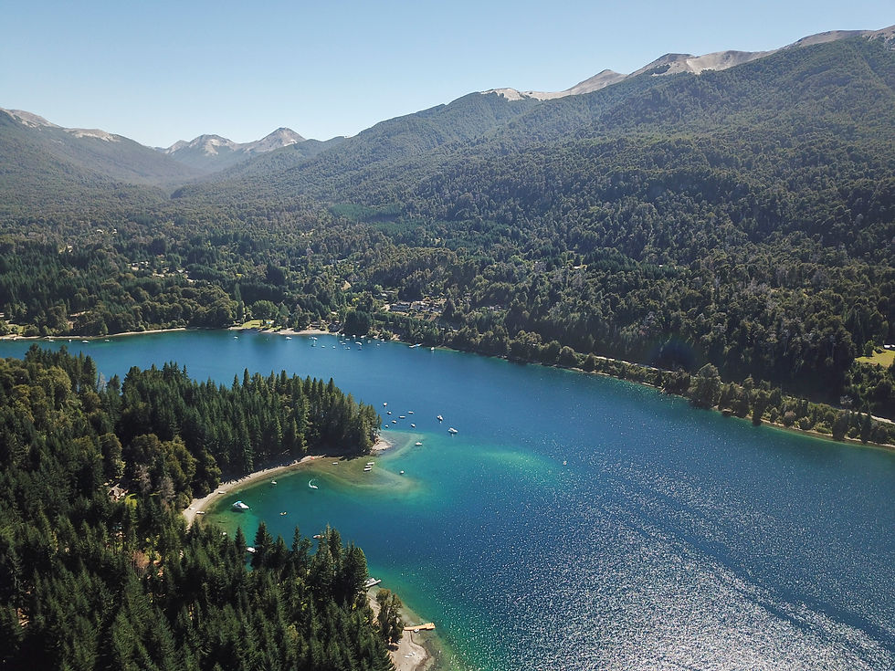 DE LA ESMERALDA AL ZAFIRO